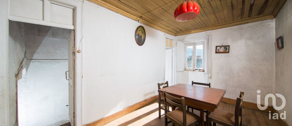 House T3 in Lousã e Vilarinho of 170 m²
