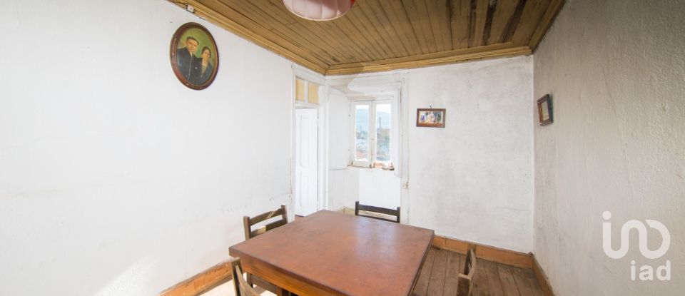 House T3 in Lousã e Vilarinho of 170 m²