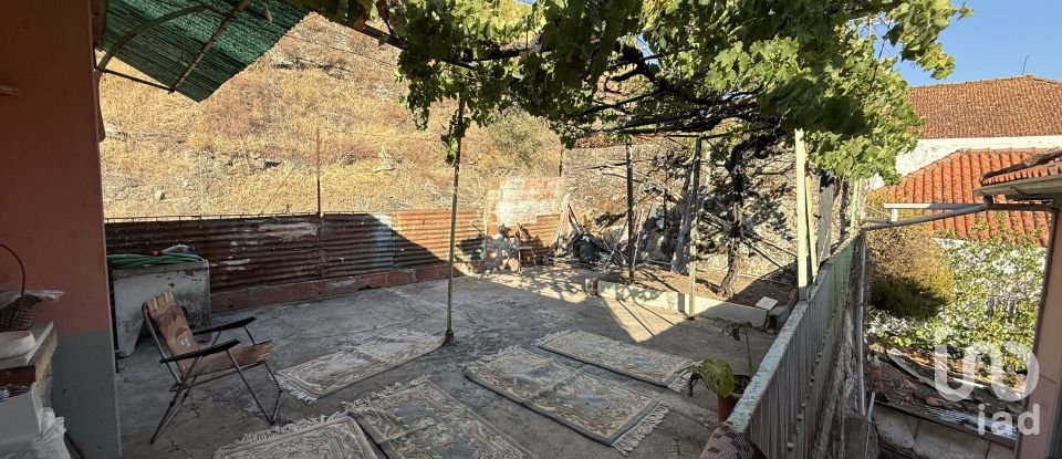 Bâtiment à Fontelas de 214 m²