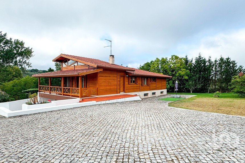 Maison T4 à Juncal de 354 m²