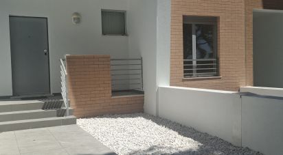 Moradia T4 em Carnaxide e Queijas de 145 m²