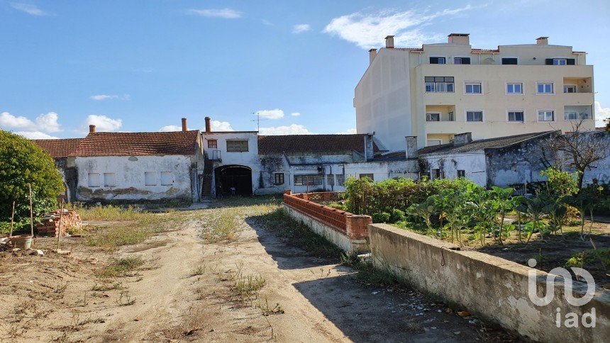 Land in Montijo e Afonsoeiro of 2,432 m²