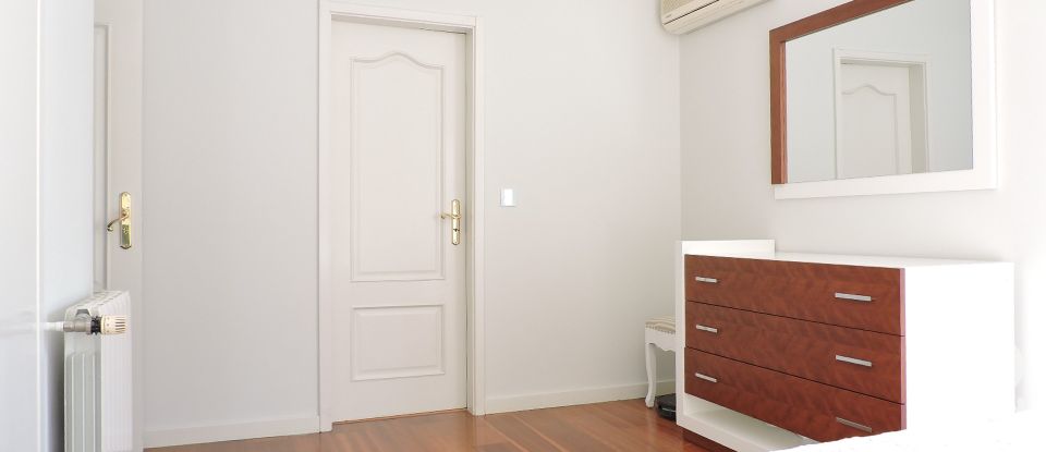 Maison T3 à São Domingos de Rana de 178 m²