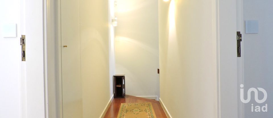 Maison T3 à São Domingos de Rana de 178 m²