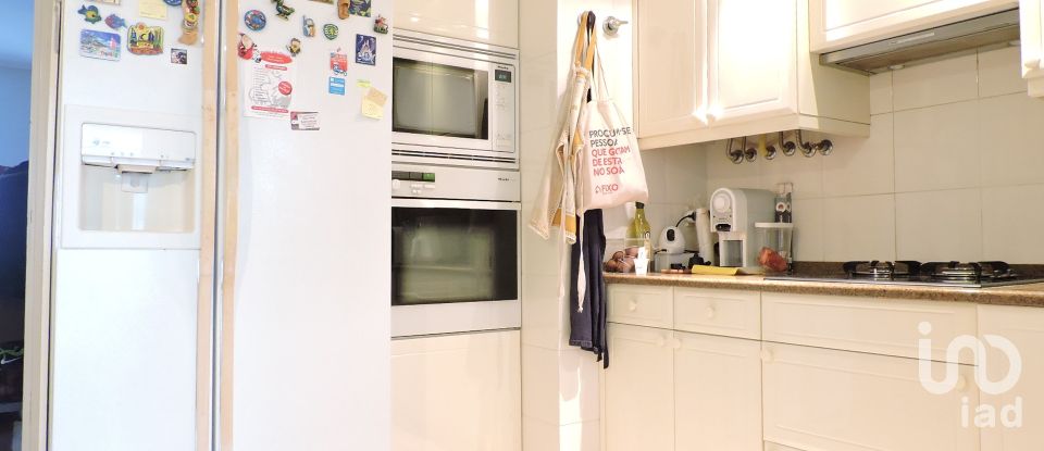 Maison T3 à São Domingos de Rana de 178 m²