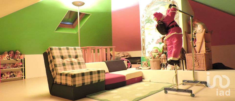 Maison T3 à São Domingos de Rana de 178 m²