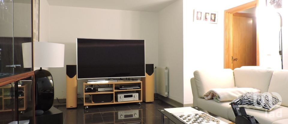 Maison T3 à São Domingos de Rana de 178 m²