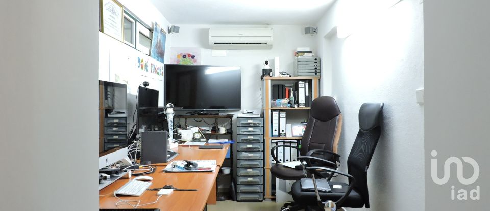 Maison T3 à São Domingos de Rana de 178 m²