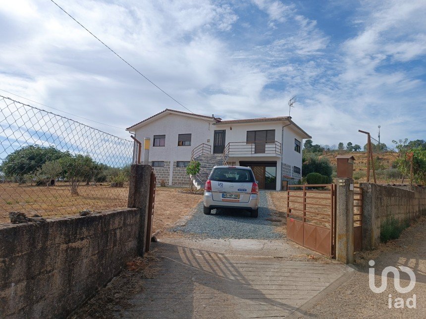 House T4 in Vimioso of 252 m²