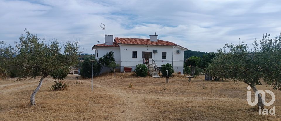 House T4 in Vimioso of 252 m²