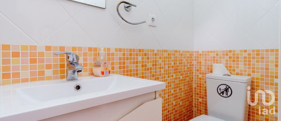 Maison de ville T2 à Guia de 81 m²