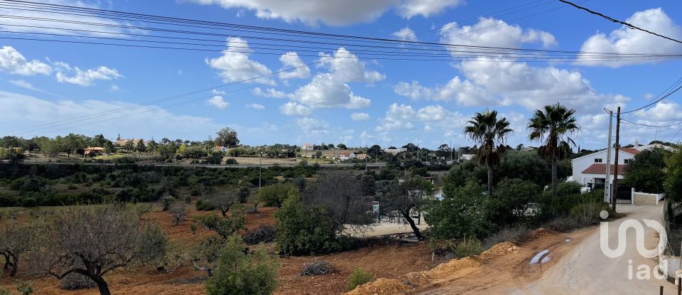 Moradia T3 em Alcantarilha e Pêra de 832 m²