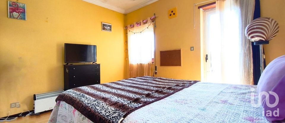 House T3 in Darque of 234 m²