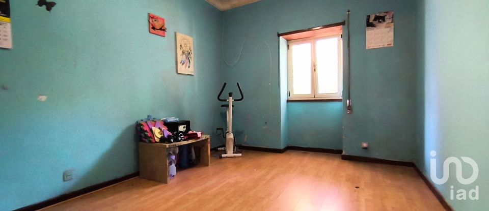 House T3 in Darque of 234 m²