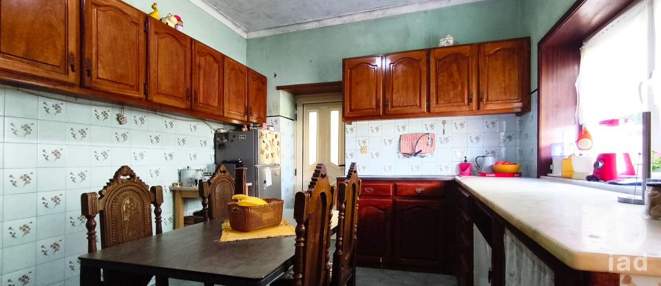 House T3 in Darque of 234 m²