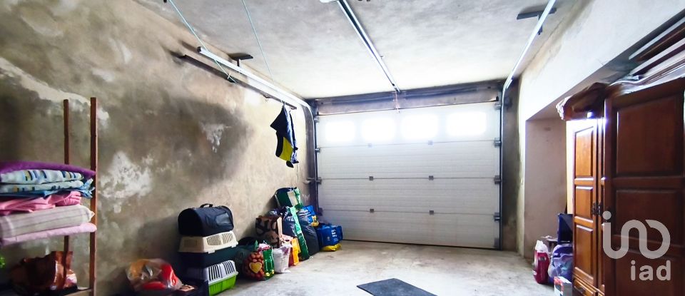 House T3 in Darque of 234 m²