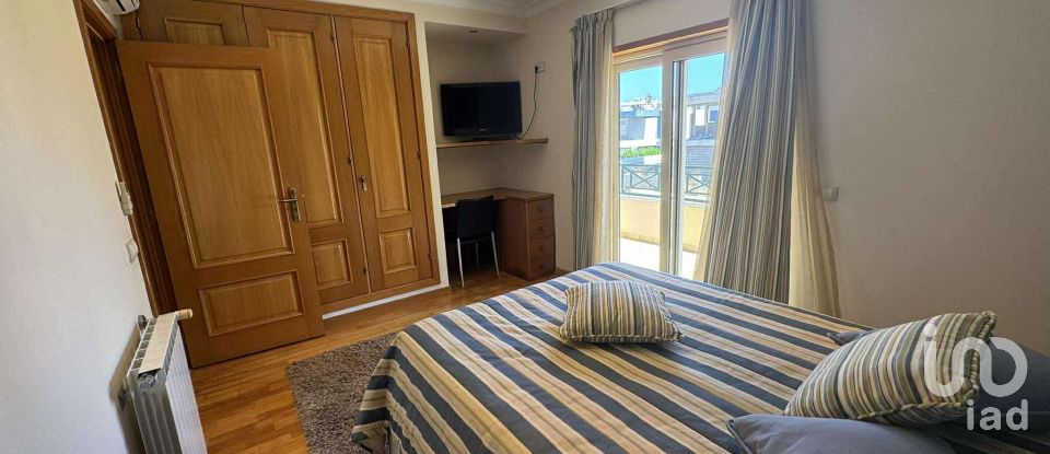 Moradia T4 em Albufeira e Olhos de Água de 287 m²