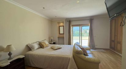 House T4 in Albufeira e Olhos de Água of 287 m²