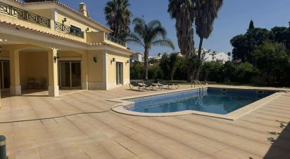 House T4 in Albufeira e Olhos de Água of 287 m²