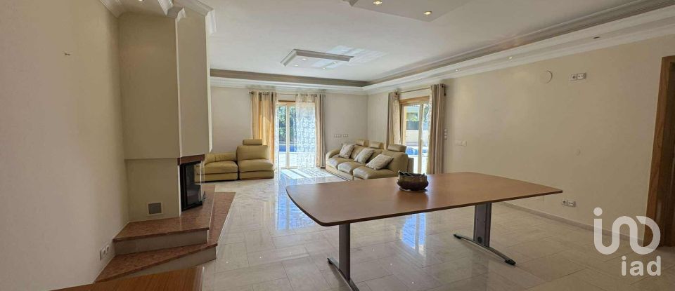 Moradia T4 em Albufeira e Olhos de Água de 287 m²