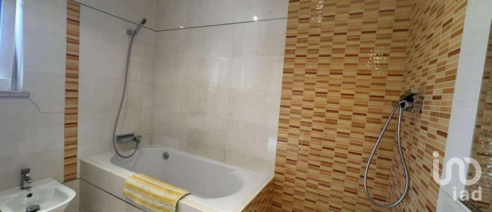 Moradia T4 em Albufeira e Olhos de Água de 287 m²