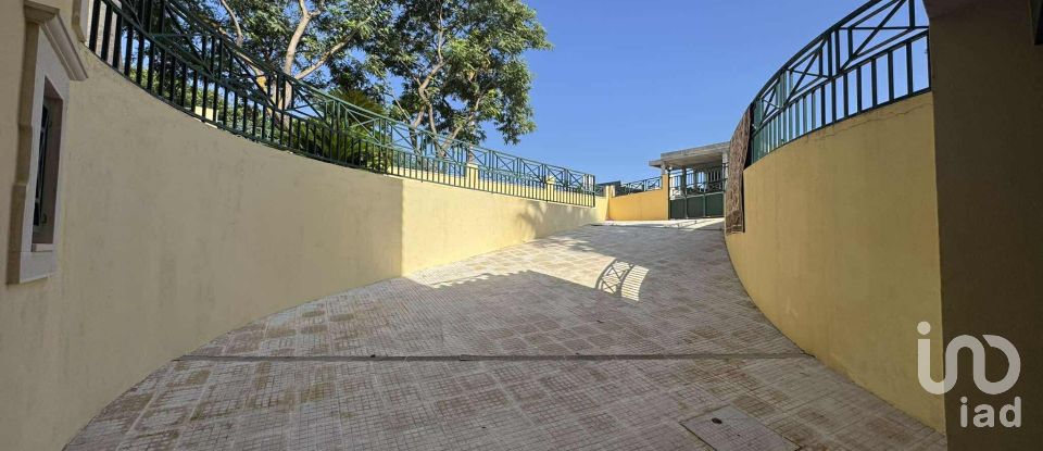 Moradia T4 em Albufeira e Olhos de Água de 287 m²