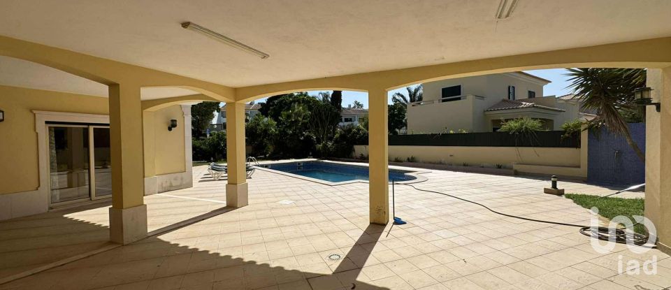 Moradia T4 em Albufeira e Olhos de Água de 287 m²