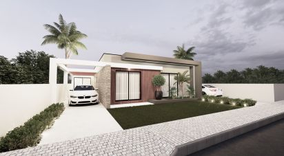 House T4 in Fernão Ferro of 150 m²