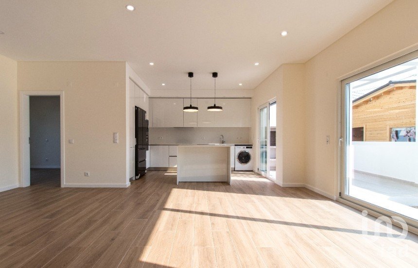 Moradia T4 em Fernão Ferro de 150 m²