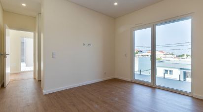 House T4 in Fernão Ferro of 150 m²