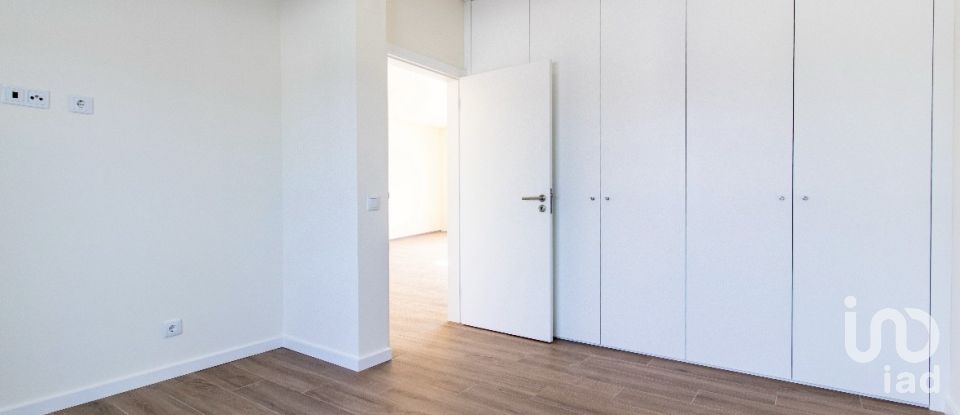 Moradia T4 em Fernão Ferro de 150 m²