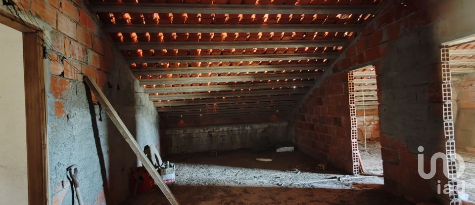 Moradia T6 em Proença-a-Nova e Peral de 228 m²