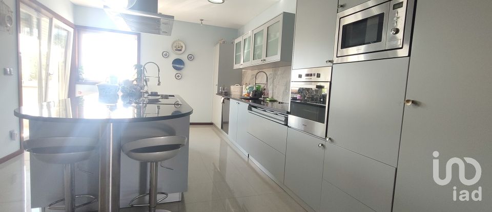 Maison T4 à Mazedo e Cortes de 258 m²