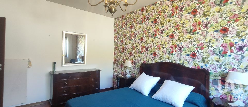 Maison T4 à Mazedo e Cortes de 258 m²