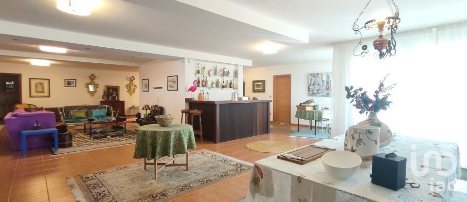 Maison T4 à Mazedo e Cortes de 258 m²