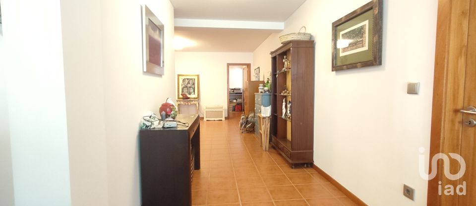 Maison T4 à Mazedo e Cortes de 258 m²