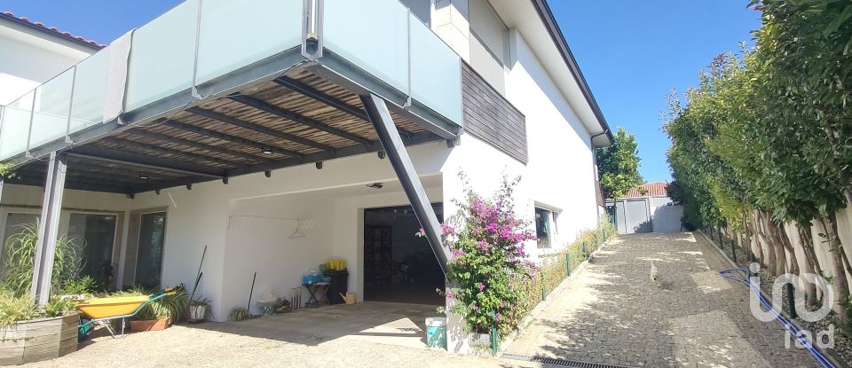 Maison T4 à Mazedo e Cortes de 258 m²