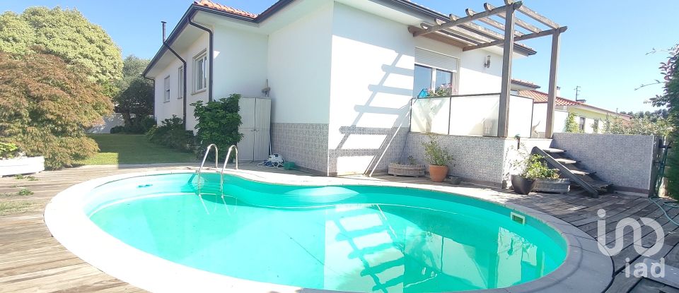 Maison T4 à Mazedo e Cortes de 258 m²