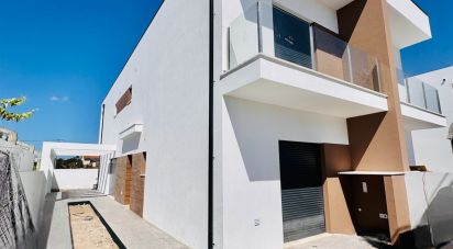 Maison T3 à Fernão Ferro de 107 m²