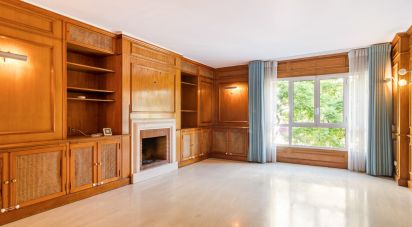 Appartement T2 à Avenidas Novas de 110 m²