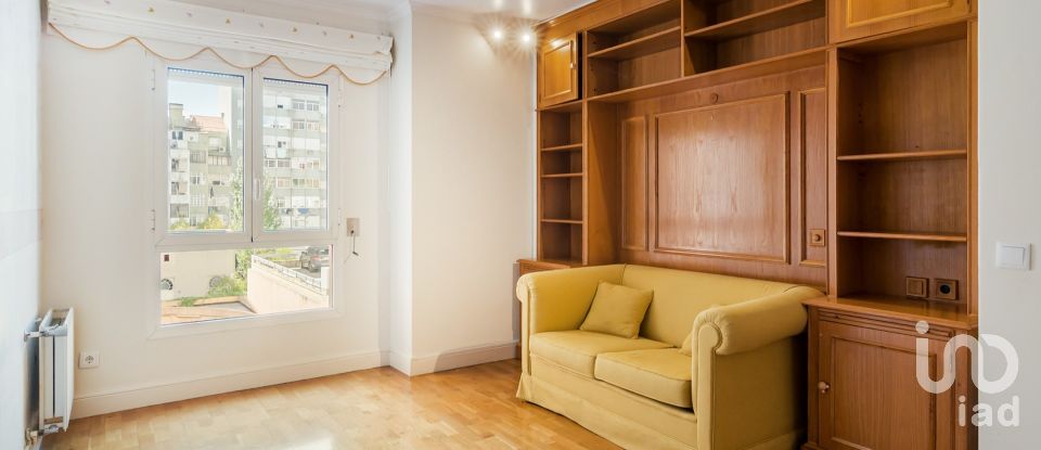 Appartement T2 à Avenidas Novas de 110 m²