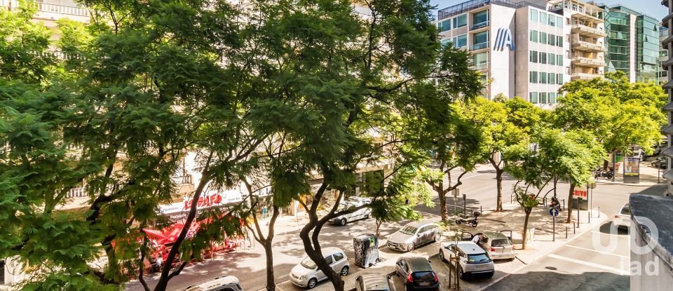 Appartement T2 à Avenidas Novas de 110 m²