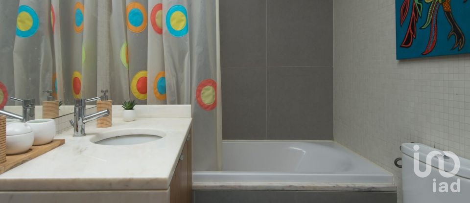 Apartment T1 in Oeiras e São Julião da Barra, Paço de Arcos e Caxias of 72 m²