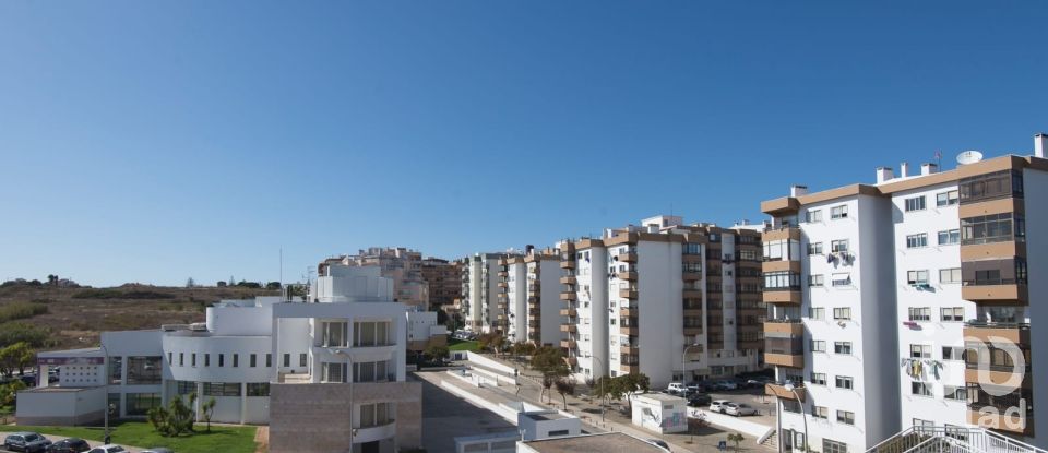 Apartment T1 in Oeiras e São Julião da Barra, Paço de Arcos e Caxias of 72 m²