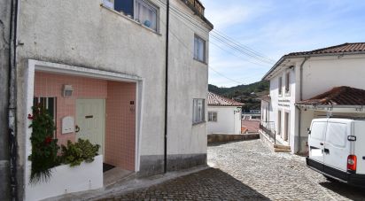 Maison traditionnelle T3 à São Miguel, Santa Eufémia e Rabaçal de 291 m²