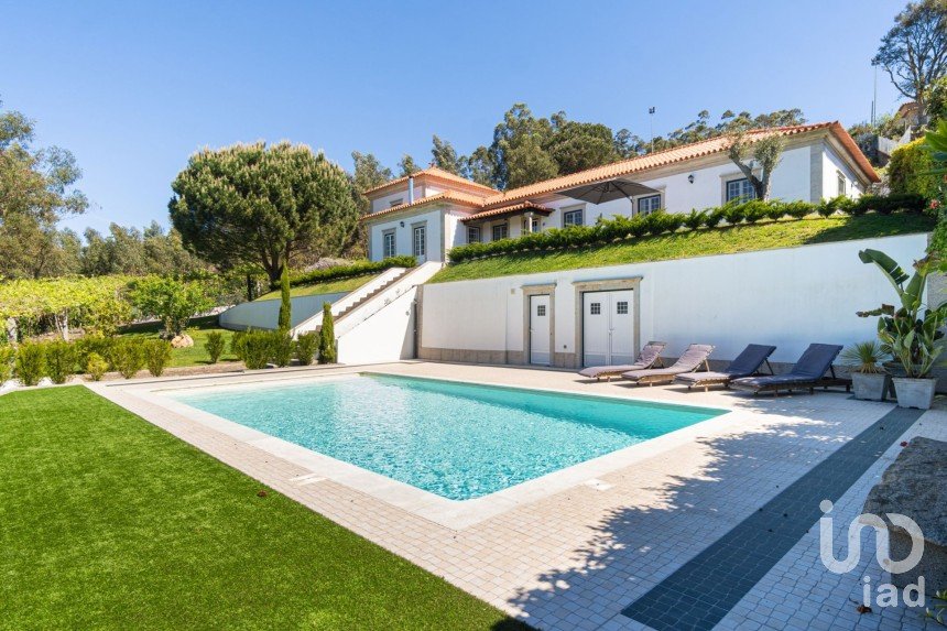 Moradia T4 em Marrancos e Arcozelo de 310 m²