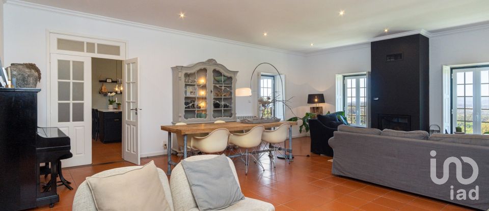 Moradia T4 em Marrancos e Arcozelo de 310 m²