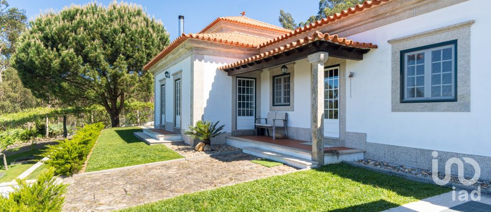 Moradia T4 em Marrancos e Arcozelo de 310 m²