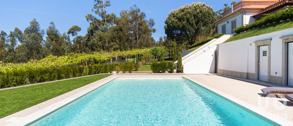 Moradia T4 em Marrancos e Arcozelo de 310 m²