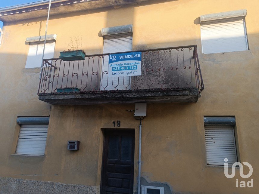 Moradia T2 em Mogadouro, Valverde, Vale de Porco e Vilar de Rei de 88 m²